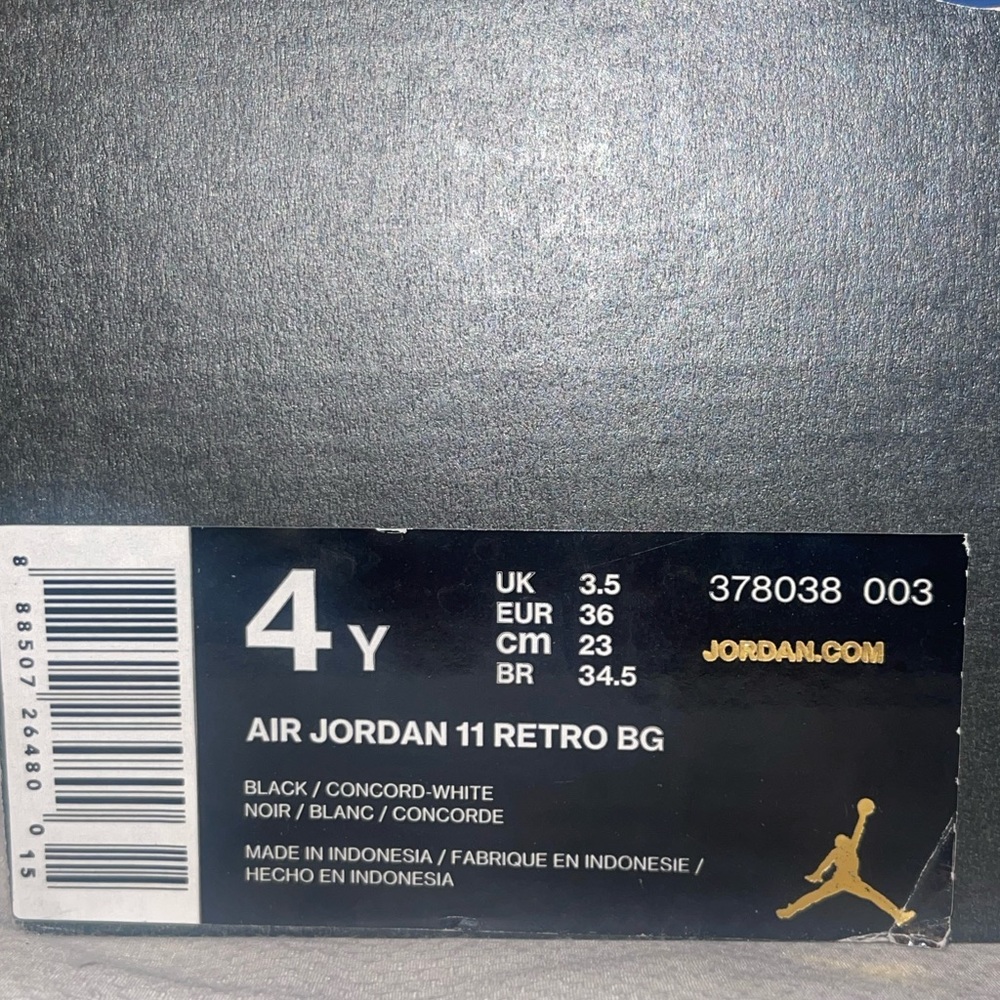 Air Jordan 11 Retro "Space Jam 2016 Release" sneakers - Picture 7 of 9